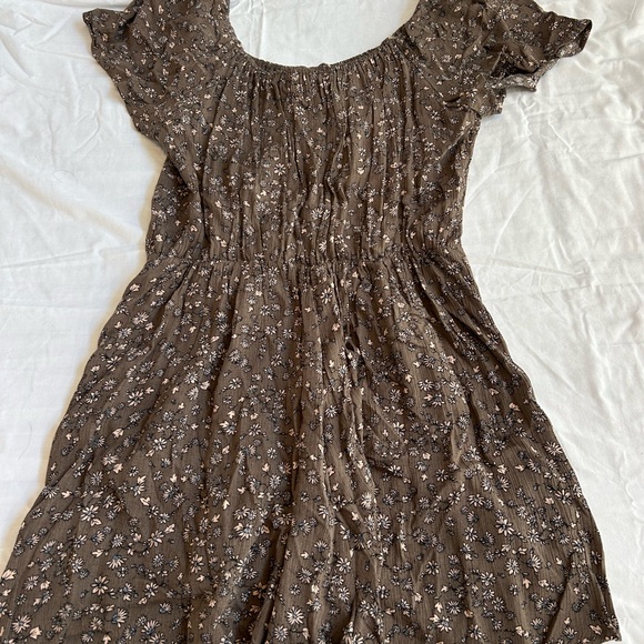 Sadie & Sage Floral Patterned Dress in Brown - Picture 5 of 5